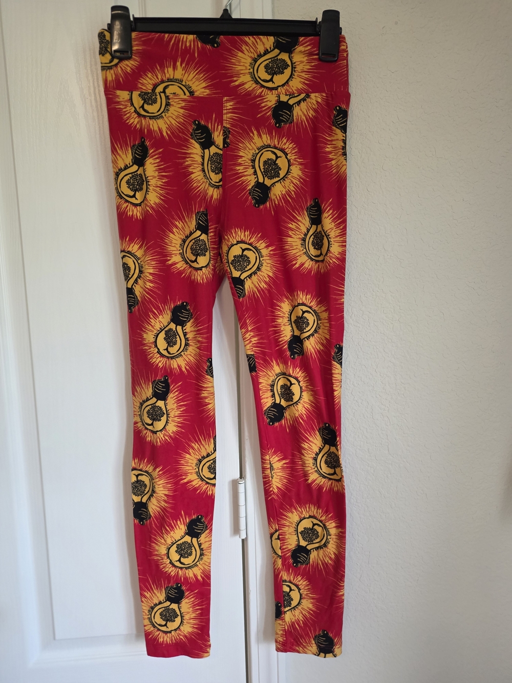 LuLaRoe Red Lightbulb Print Leggings